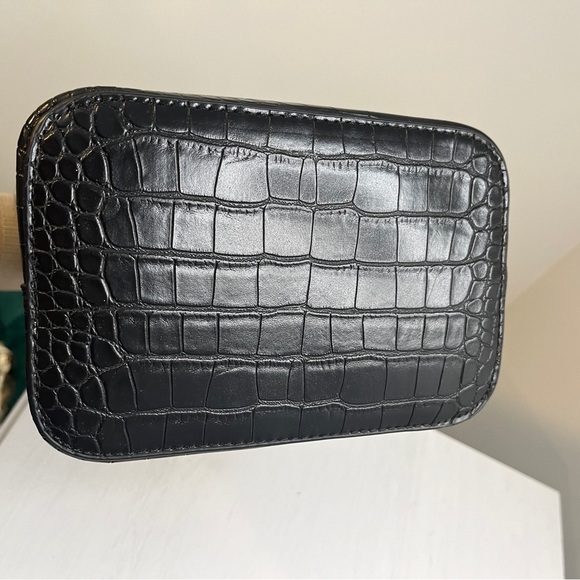 Aota Elena Bucket Bag Black Vegan Leather Crocodile Embossed-Crossbody Strap-NWT - Picture 9 of 11